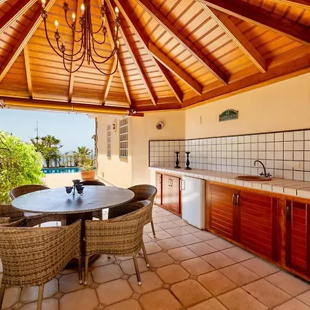 With Views And Heated Pool Σπίτι διακοπών