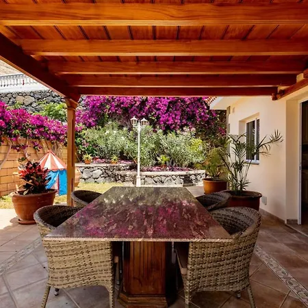 Ferienhaus With Views And Heated Pool
