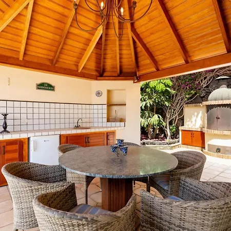 With Views And Heated Pool Ferienhaus Puerto de Santiago (Tenerife)