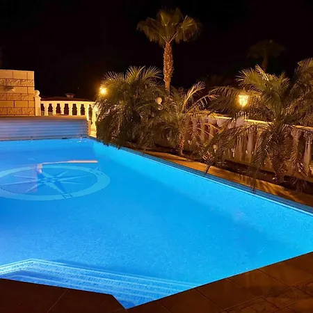 With Views And Heated Pool * Puerto de Santiago (Tenerife)