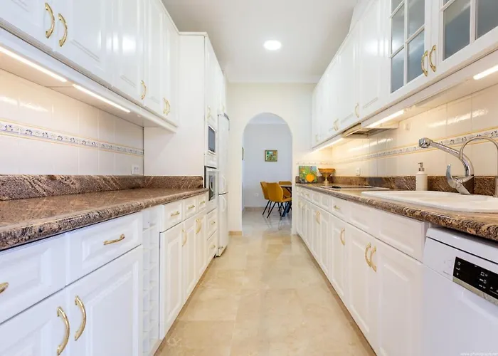 With Views And Heated Pool Puerto de Santiago (Tenerife)